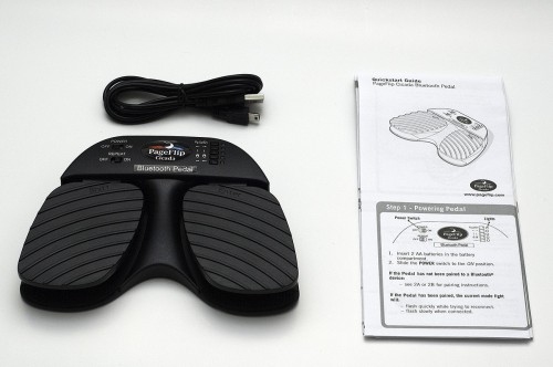 What's included inside the PageFlip Cicada wireless Bluetooth pedal package