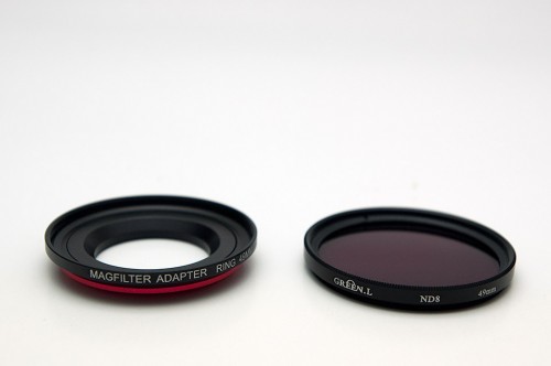 Comparing the thickness of the 49mm filter adapter and the 49mm Green.L ND8 filter