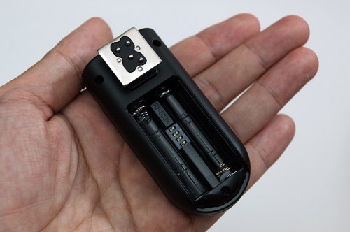 Yongnuo RF-603N (Takes 2 x 'AAA' batteries)